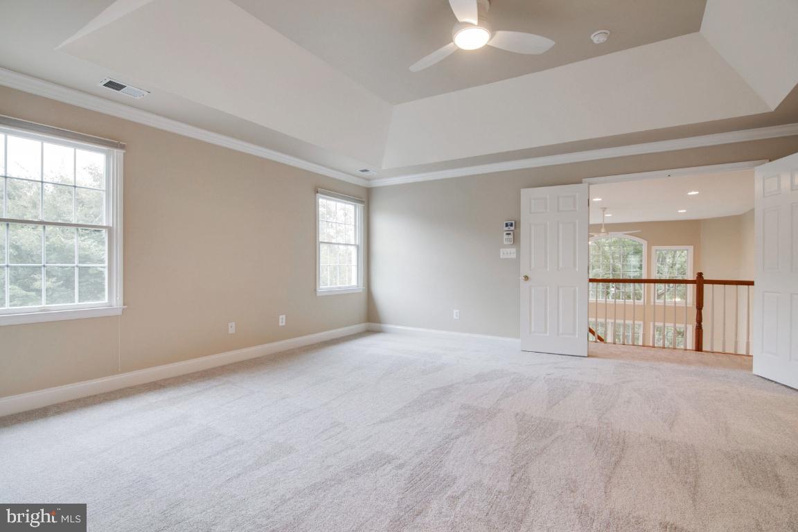 SOUTH RIDING - Residential