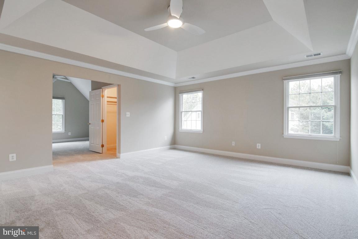 SOUTH RIDING - Residential