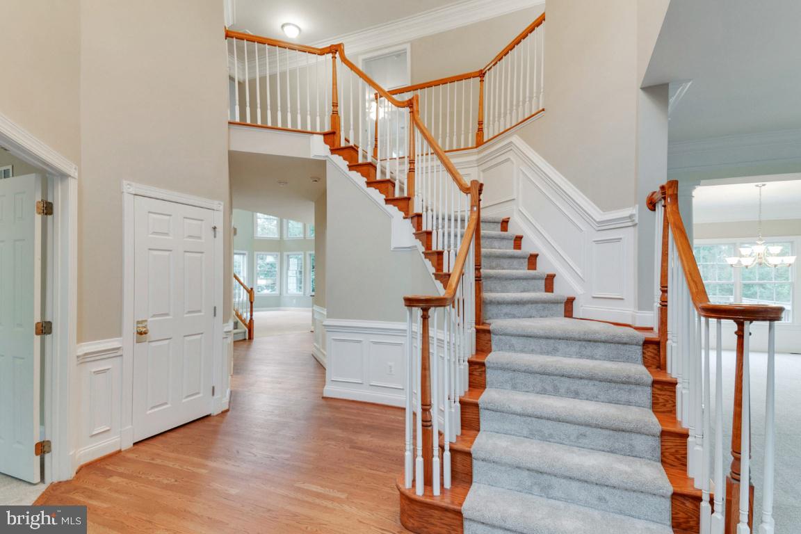 SOUTH RIDING - Residential