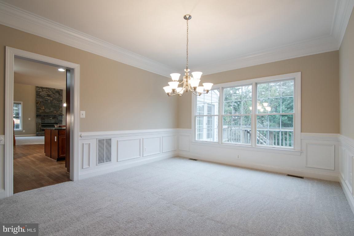 SOUTH RIDING - Residential