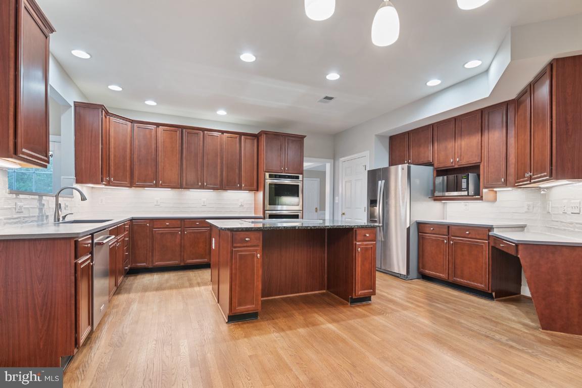 SOUTH RIDING - Residential