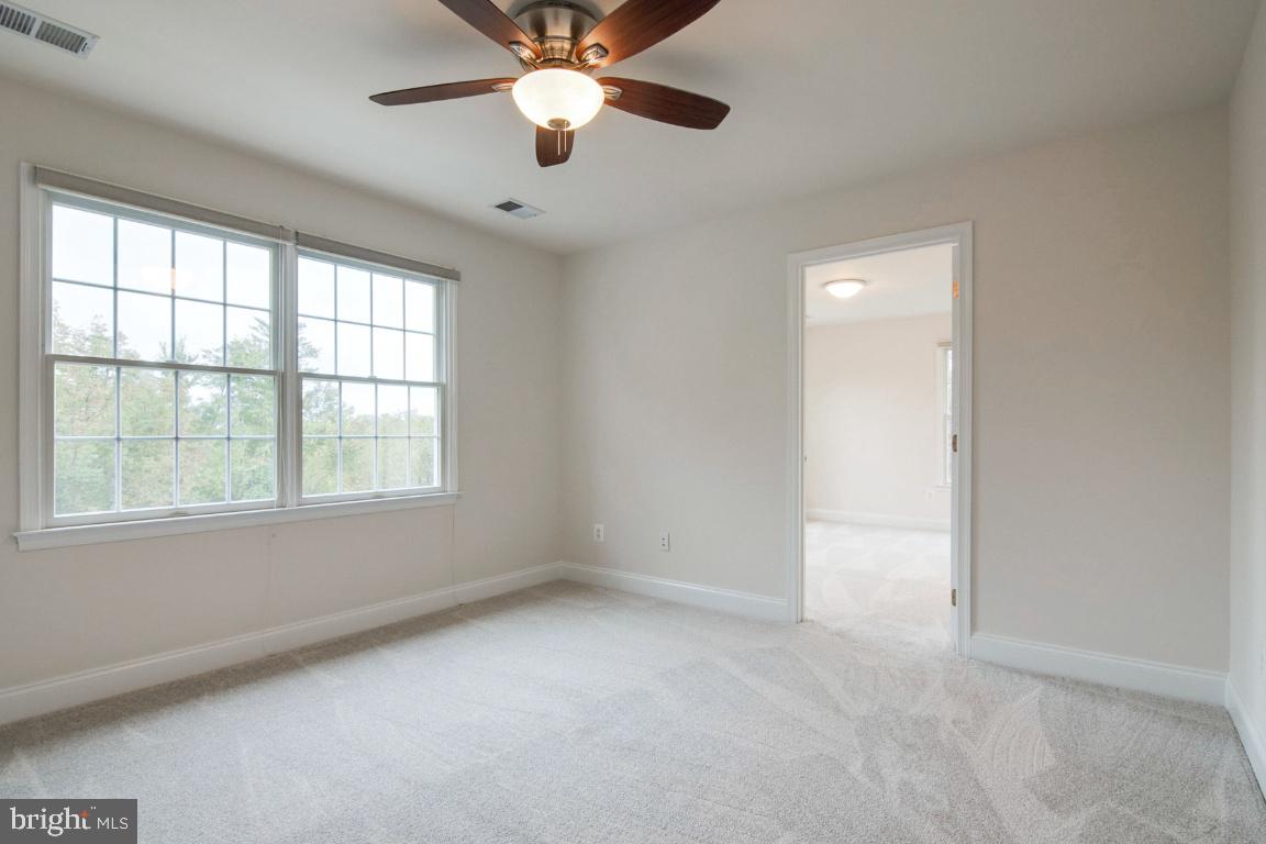 SOUTH RIDING - Residential