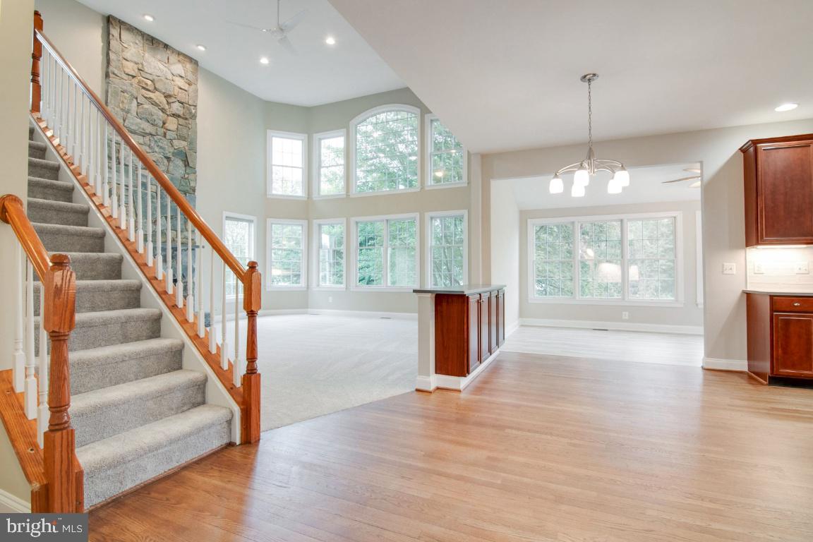 SOUTH RIDING - Residential