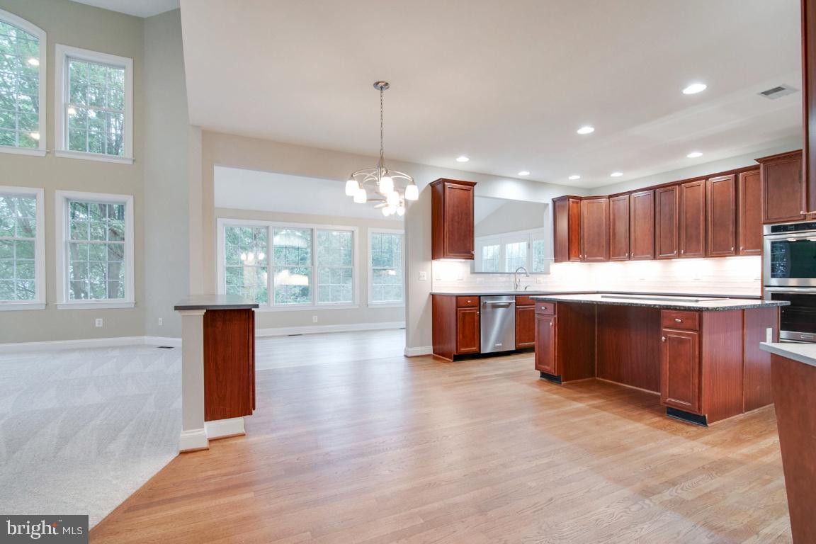 SOUTH RIDING - Residential