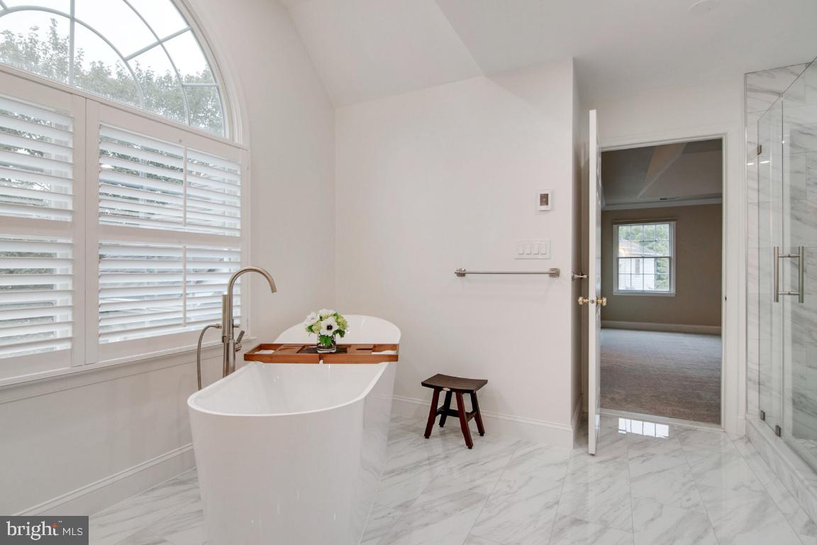 SOUTH RIDING - Residential