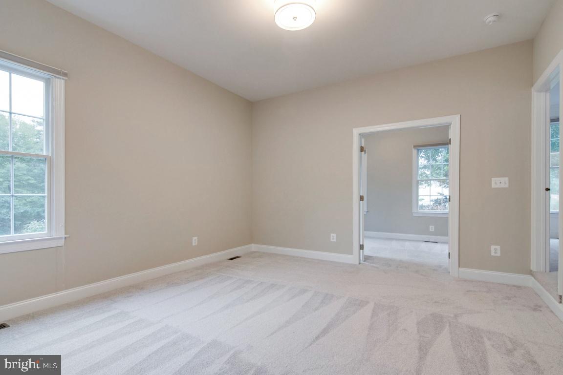 SOUTH RIDING - Residential