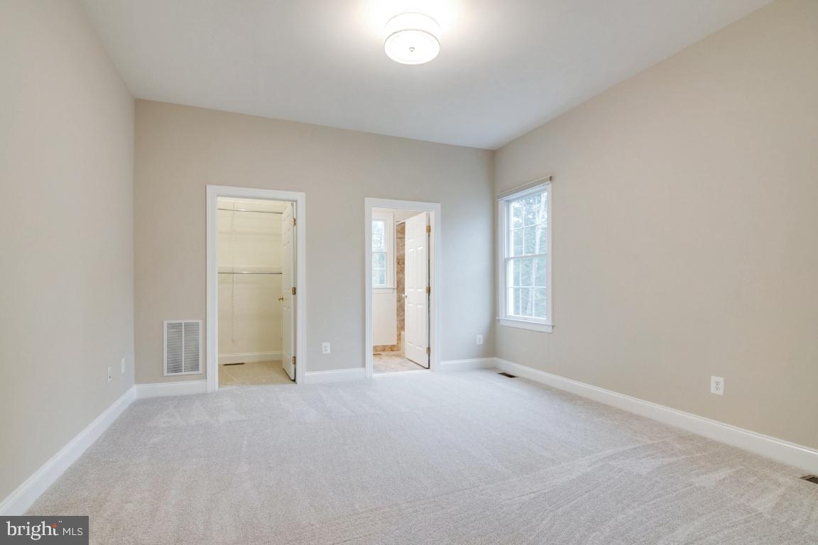 SOUTH RIDING - Residential