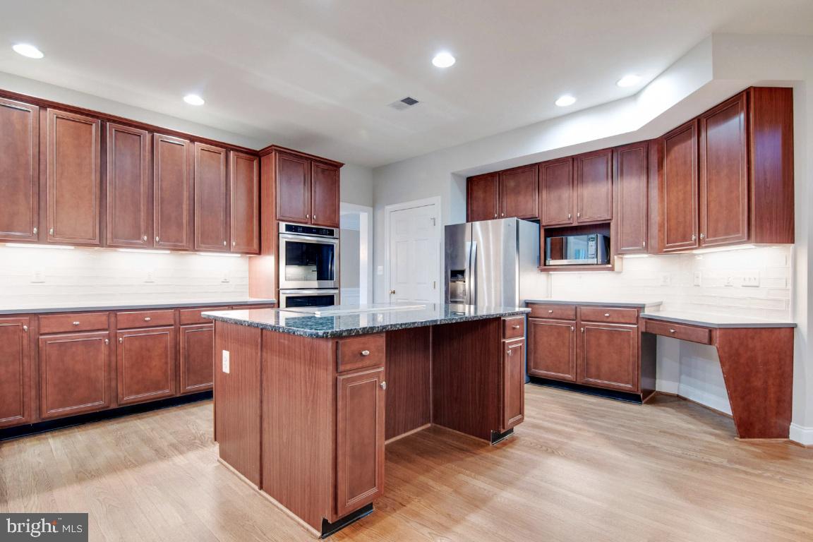 SOUTH RIDING - Residential