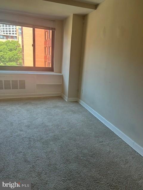 RIVER PLACE EAST - Residential