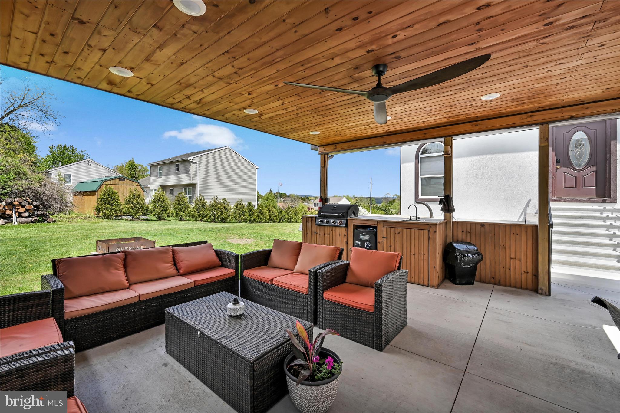 LAKE WYNONAH - Residential