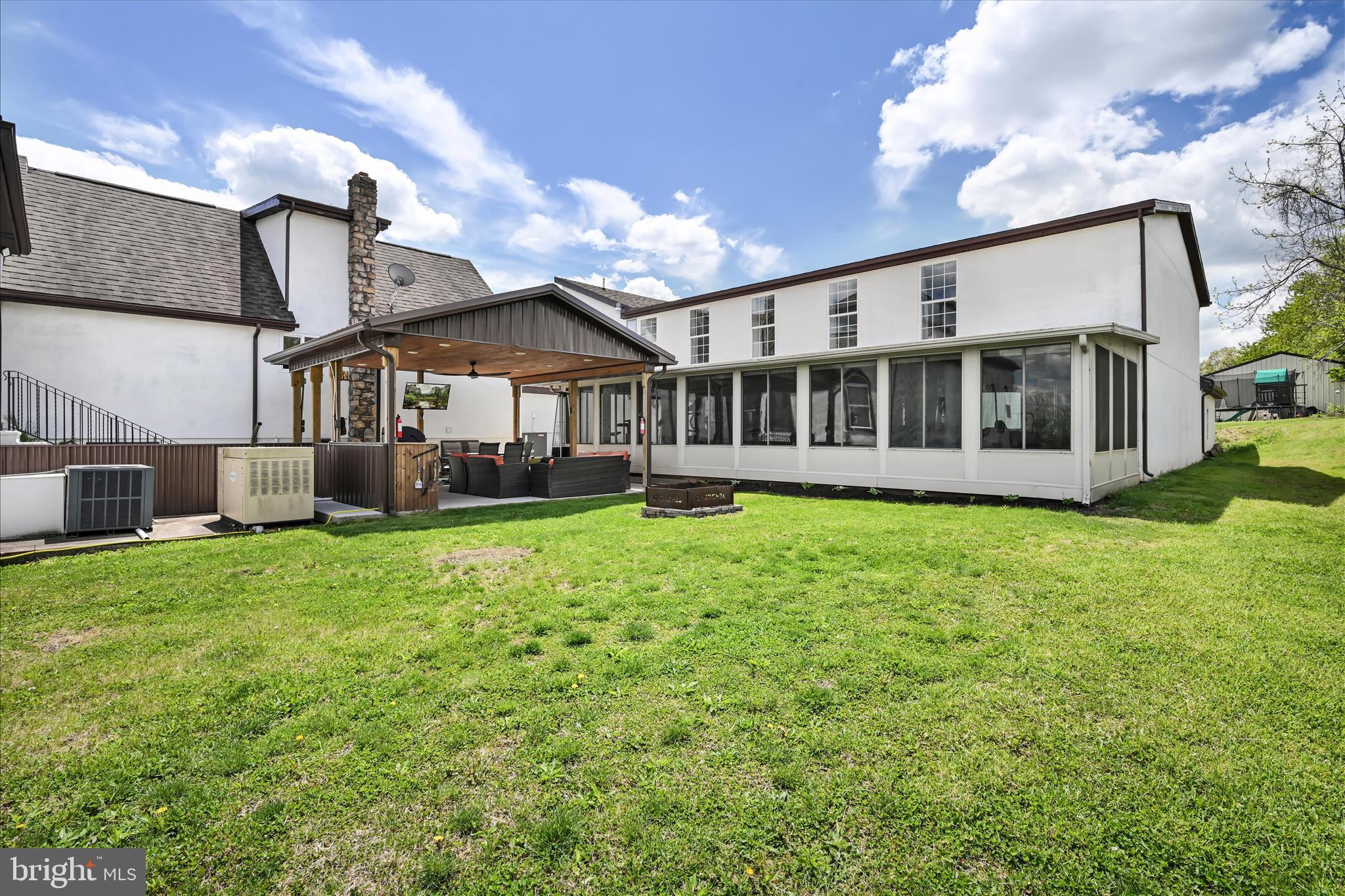 LAKE WYNONAH - Residential