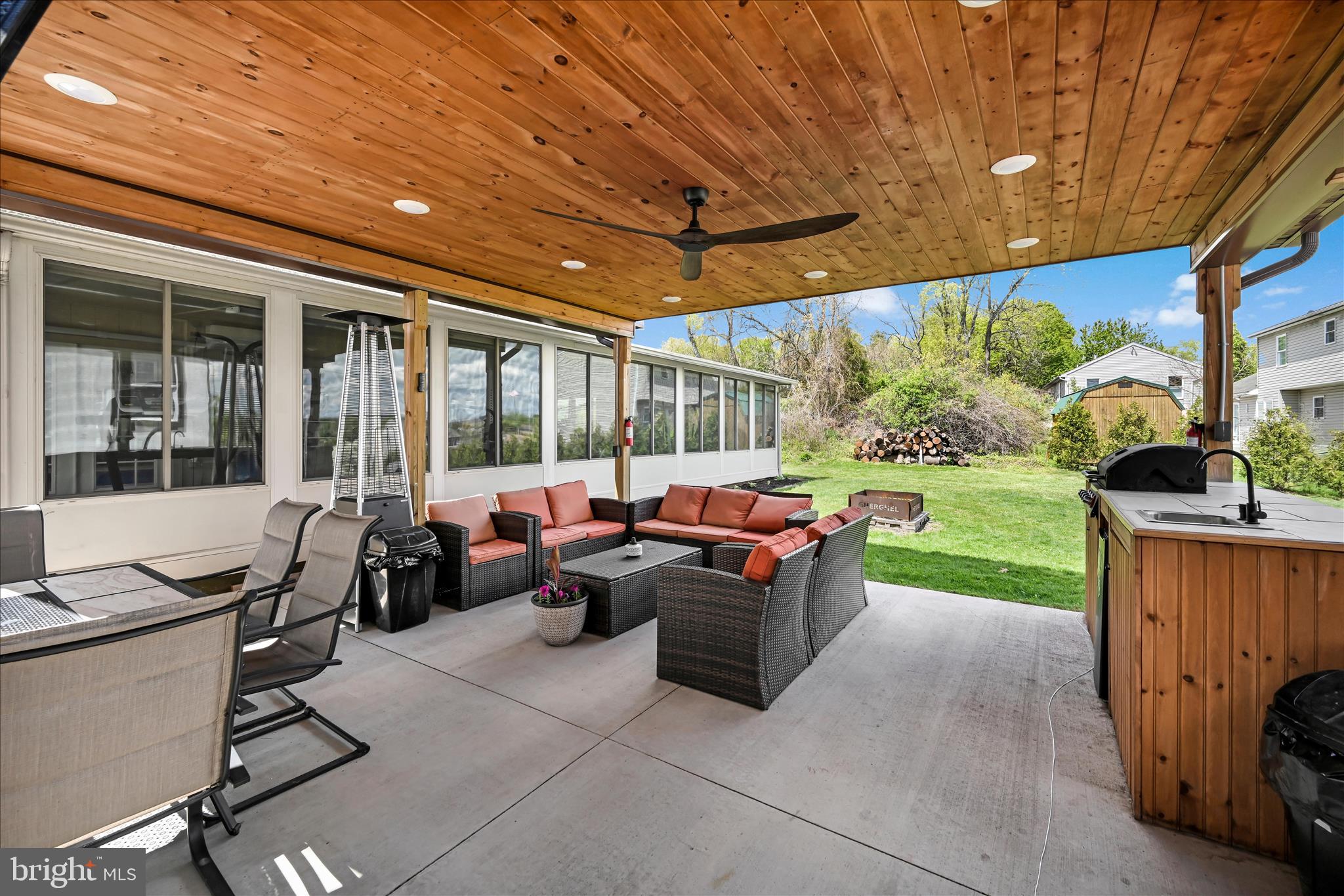 LAKE WYNONAH - Residential
