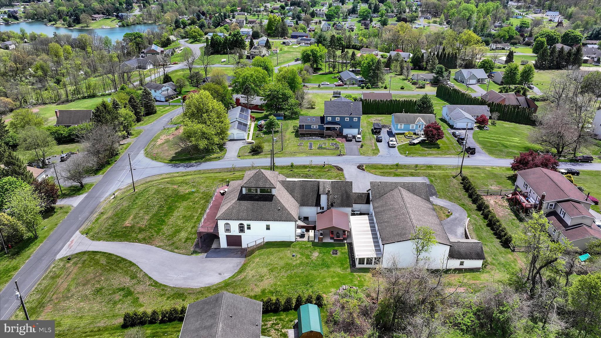 LAKE WYNONAH - Residential