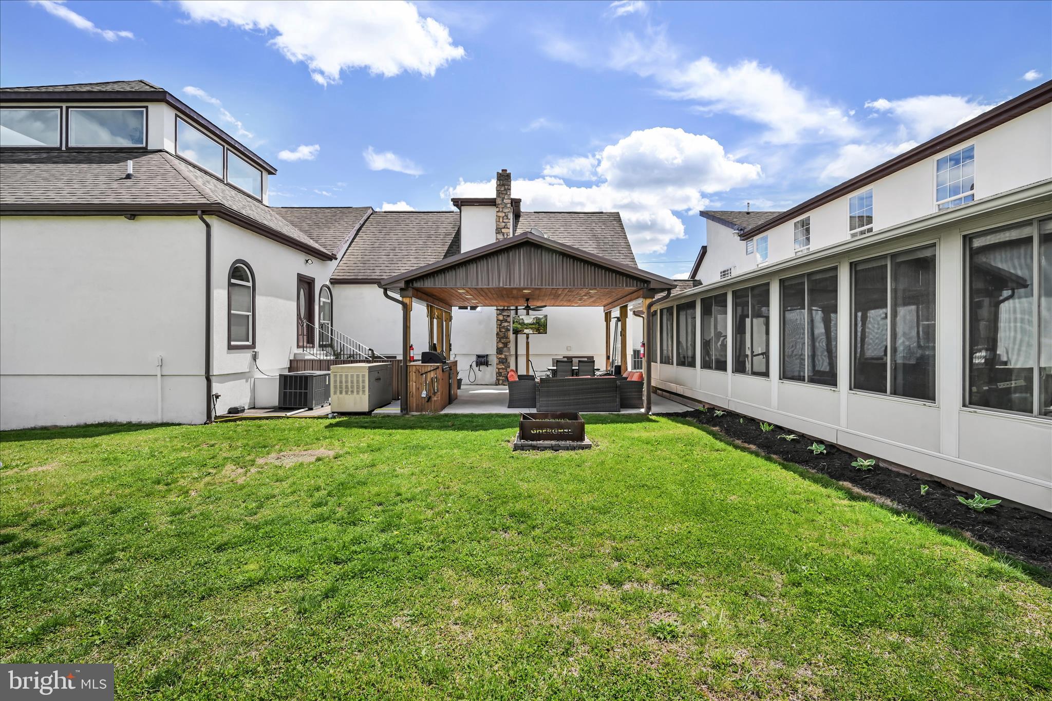 LAKE WYNONAH - Residential