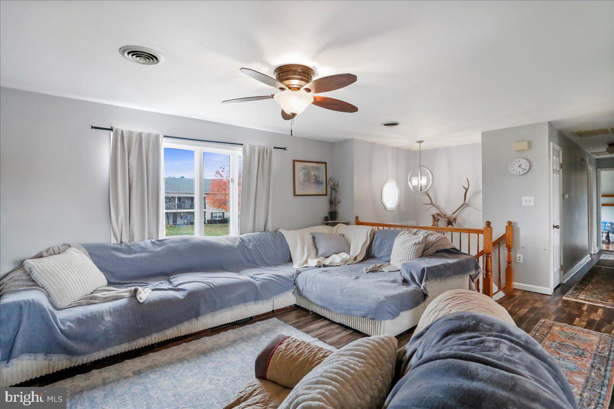 LAURICH RIDGE - Residential