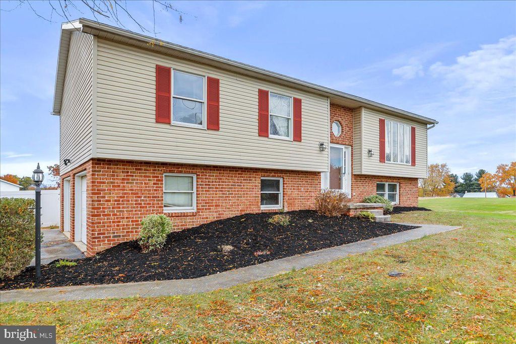 Photo of 601 Kittatinny Drive, CHAMBERSBURG, PA 17202 (MLS # PAFL2031074)