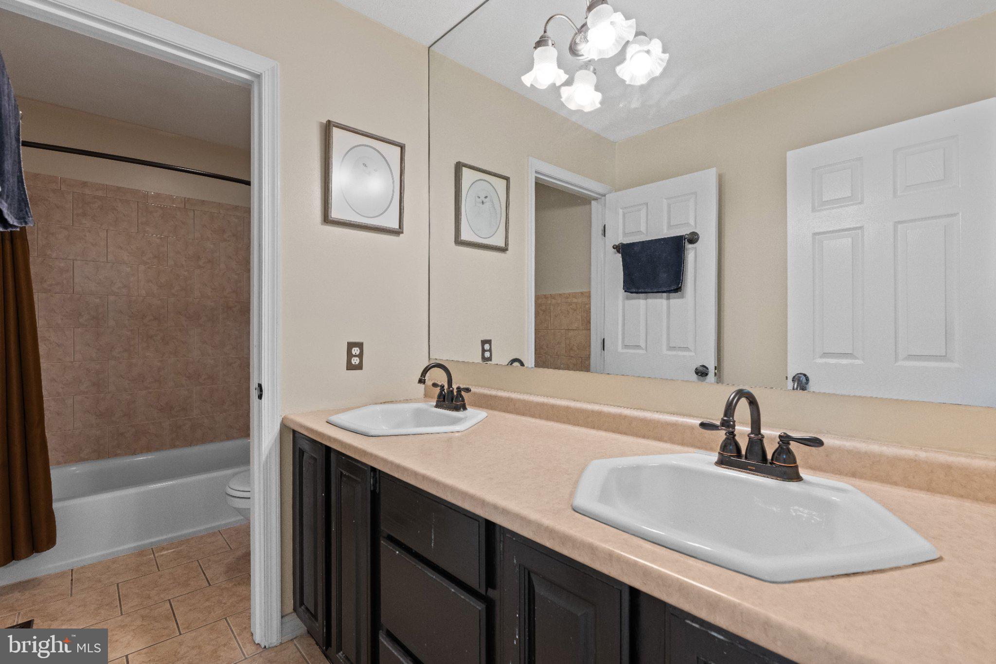 COOL MEADOW FARMS - Residential