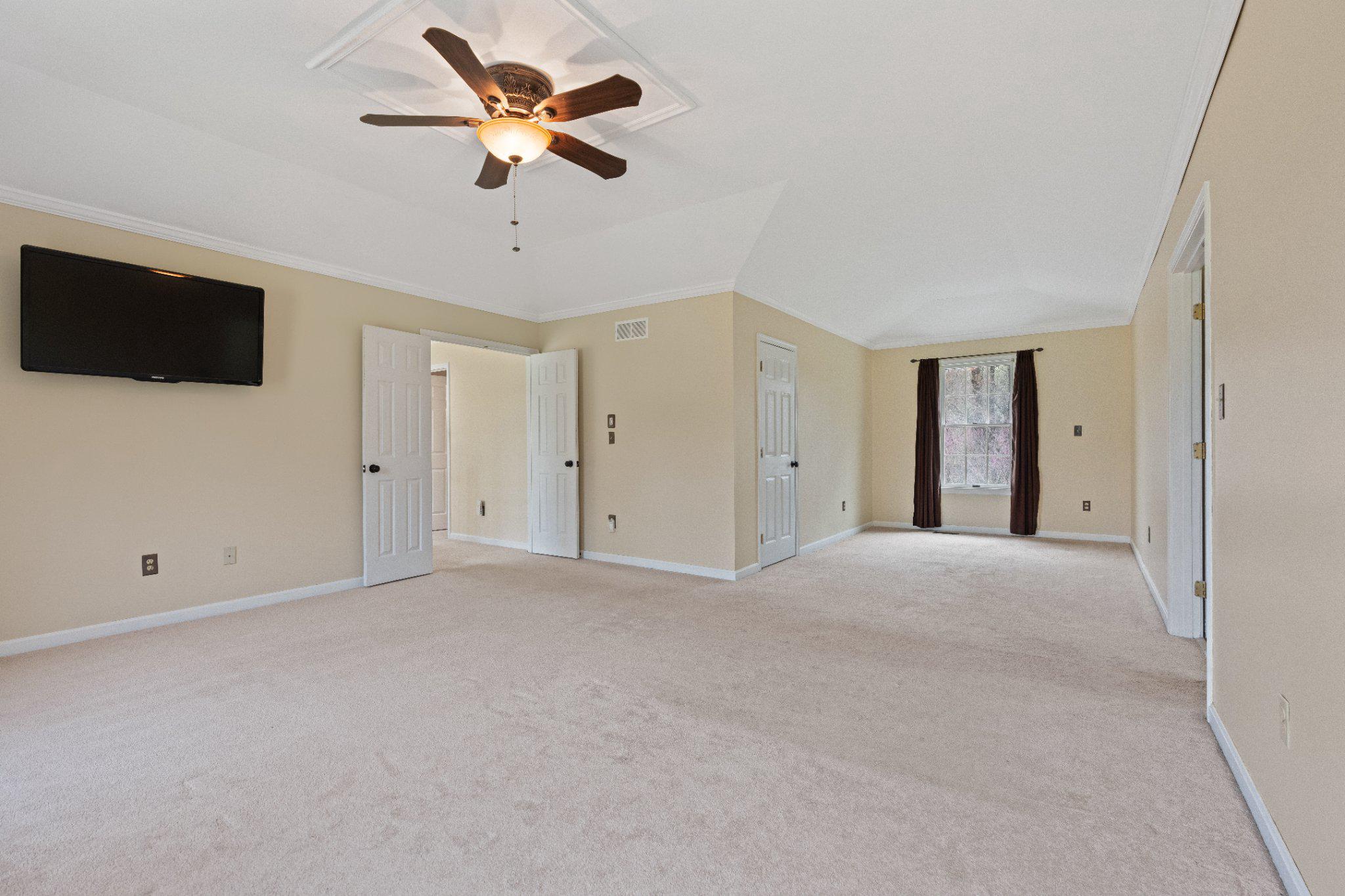 COOL MEADOW FARMS - Residential