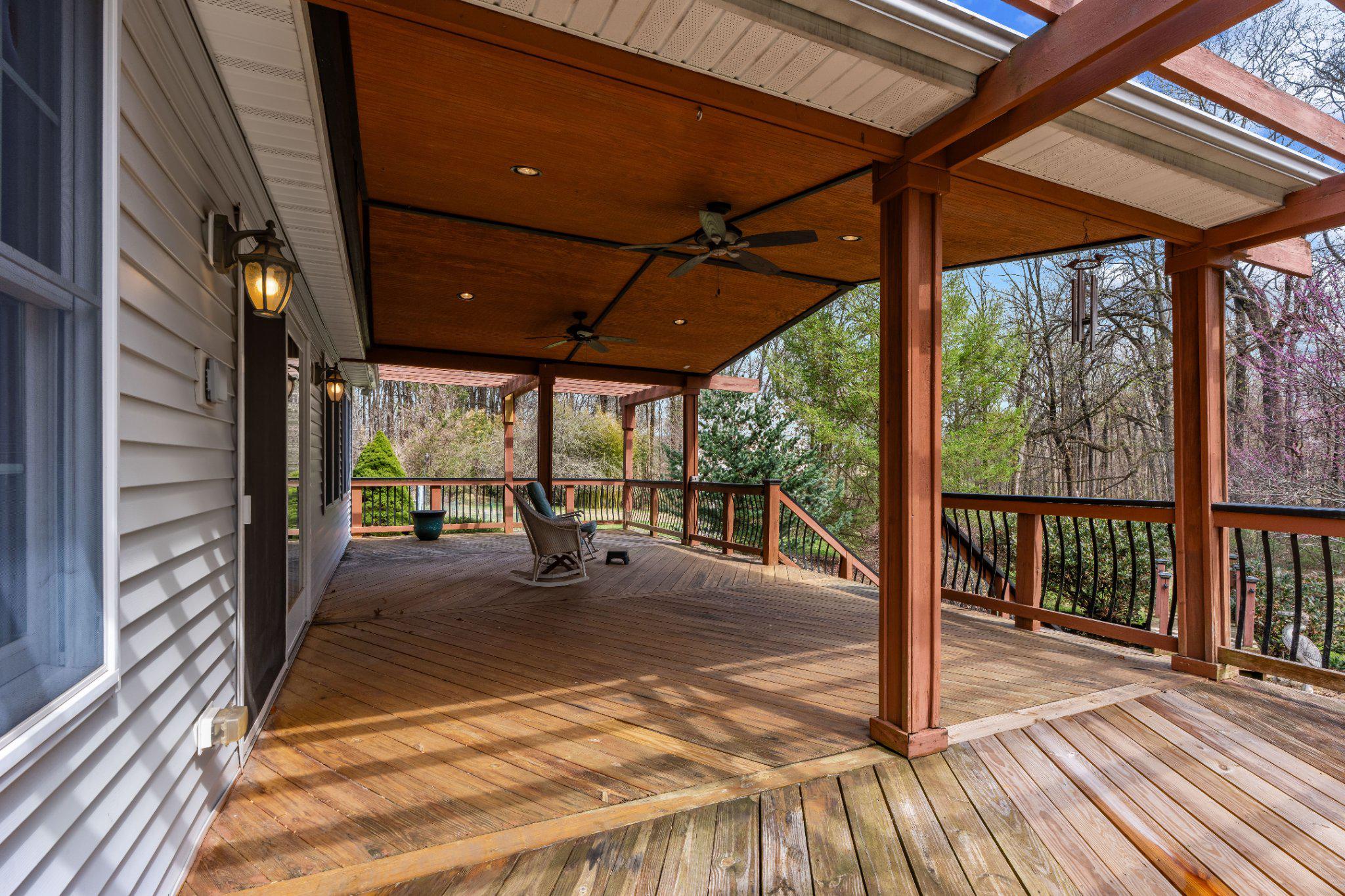 COOL MEADOW FARMS - Residential