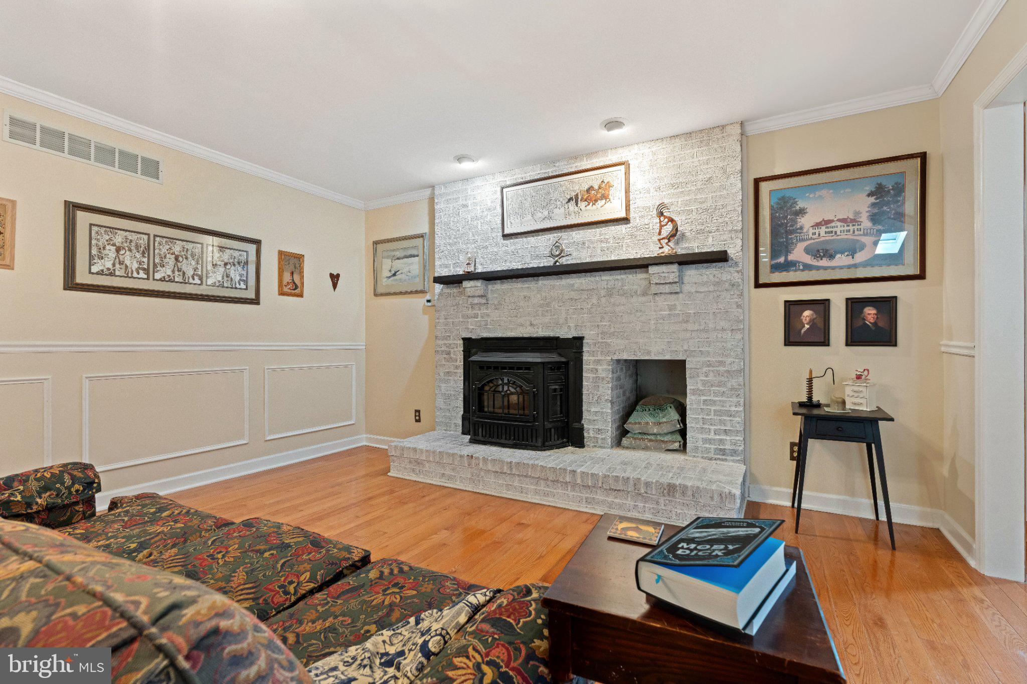 COOL MEADOW FARMS - Residential