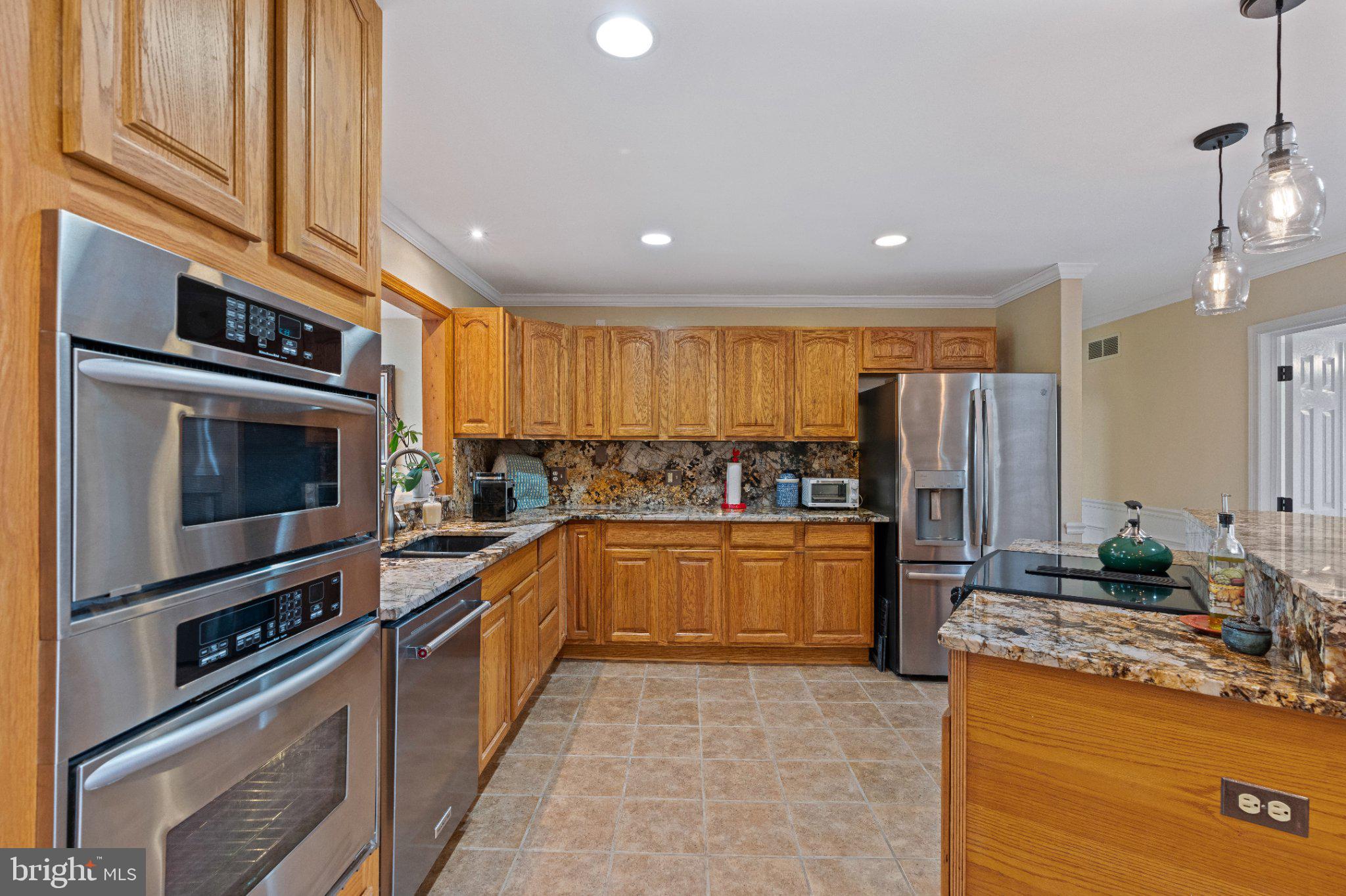 COOL MEADOW FARMS - Residential