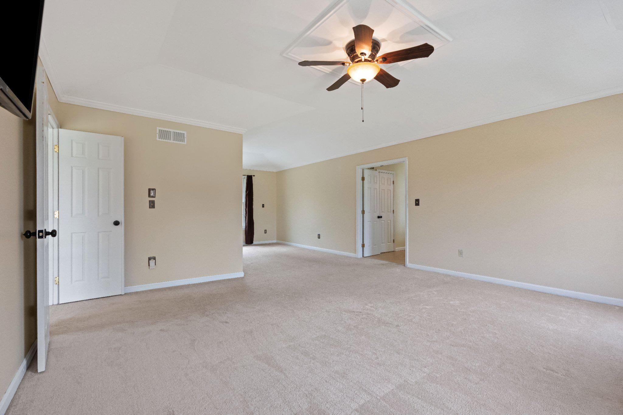 COOL MEADOW FARMS - Residential