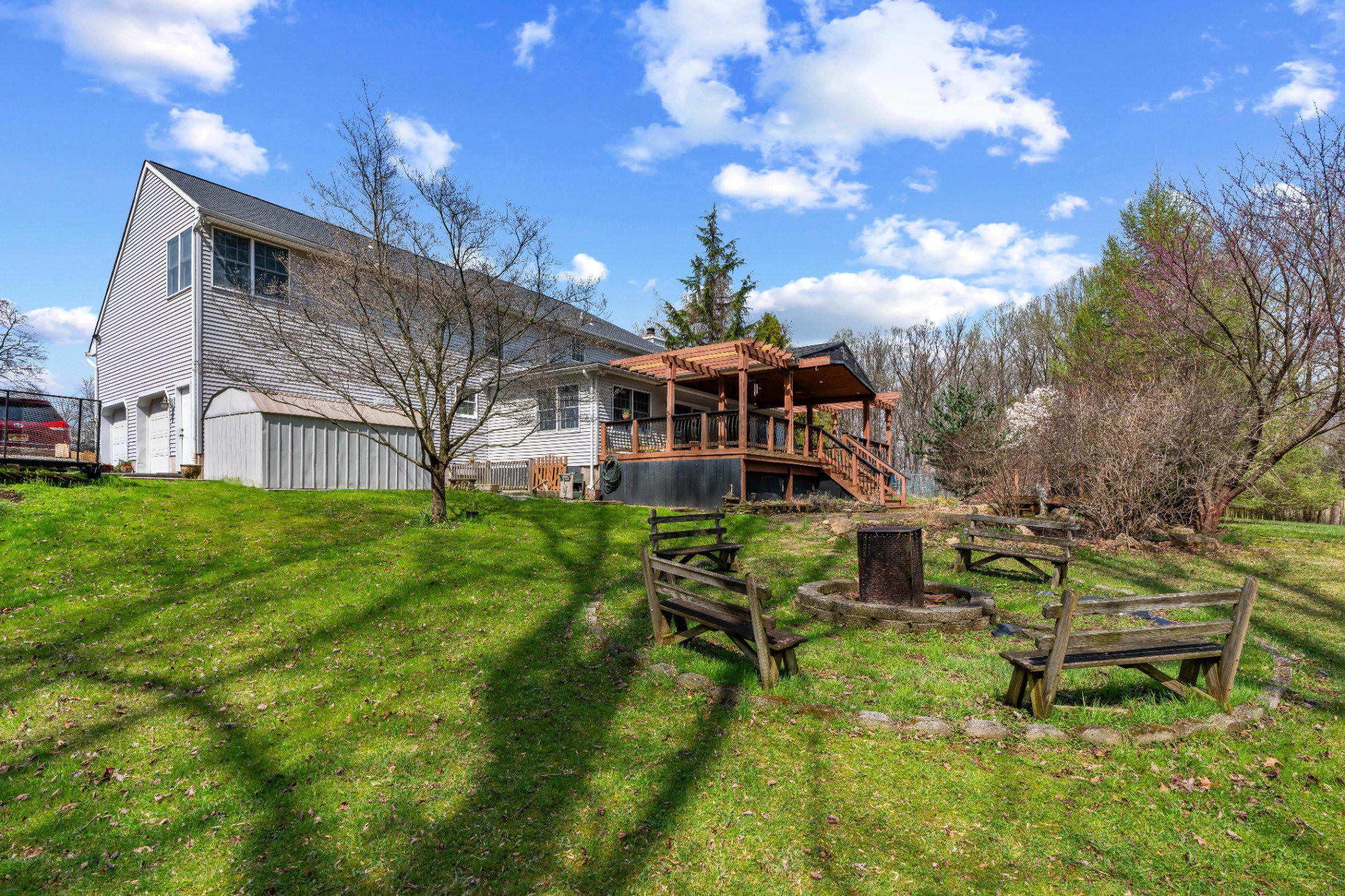 COOL MEADOW FARMS - Residential