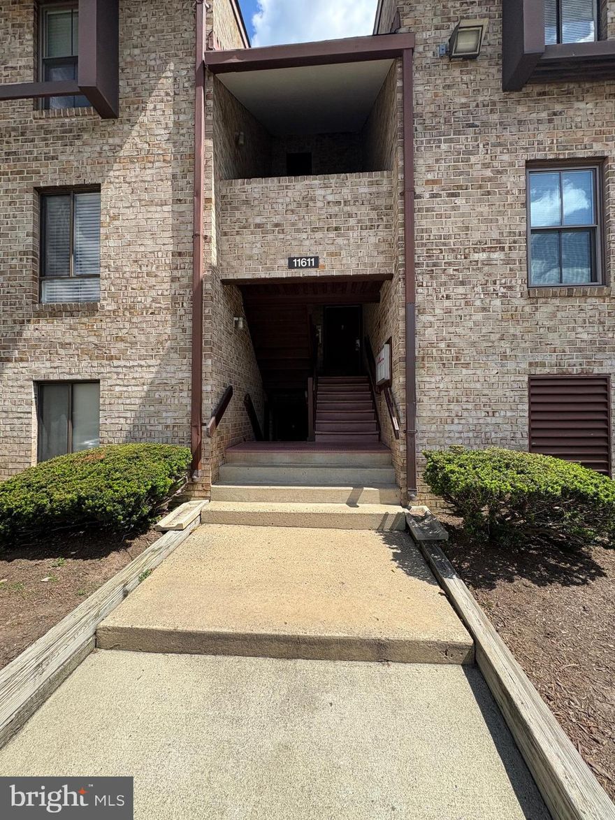 Fully updated 3 bedroom, 2 full bathroom condo with a large balcony. All new kitchen, floors, bathrooms and paint. Rent includes all utilities and 2 parking spaces. Available 8/18.