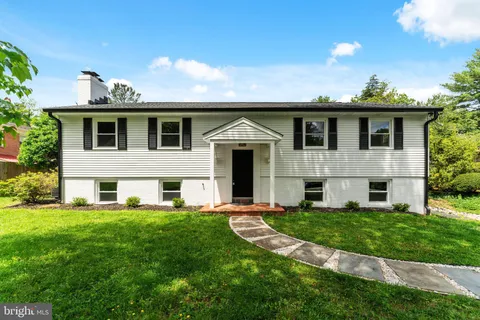 17708 Tree Lawn Drive, Ashton, MD MLS: MDMC2177080