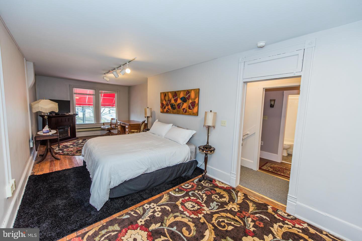 BERKELEY SPRINGS - Commercial Sale