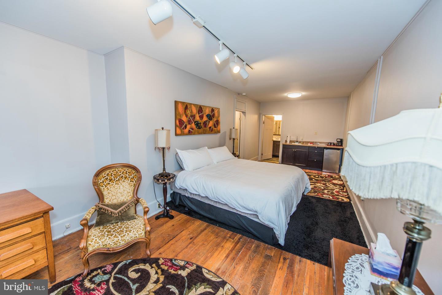 BERKELEY SPRINGS - Commercial Sale