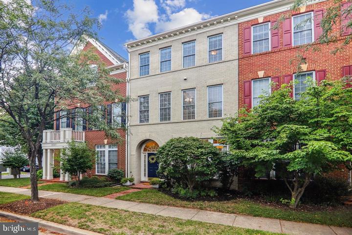 KING FARM BAILEYS COMMON - Residential Lease