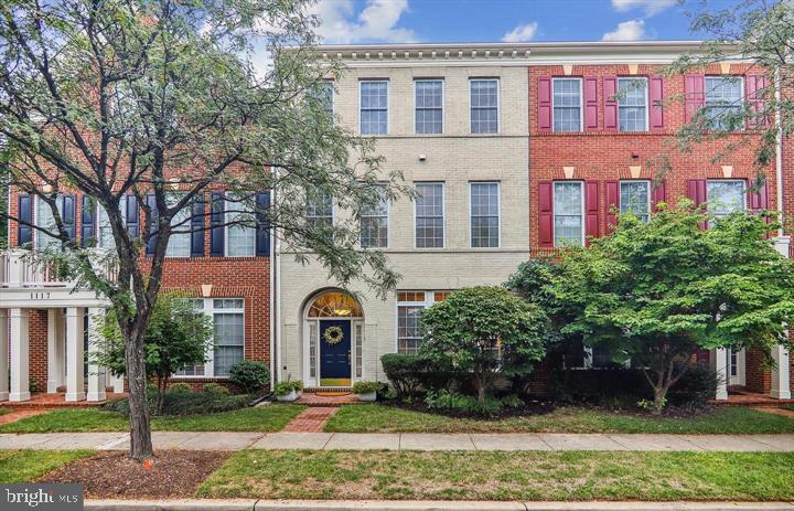 KING FARM BAILEYS COMMON - Residential Lease