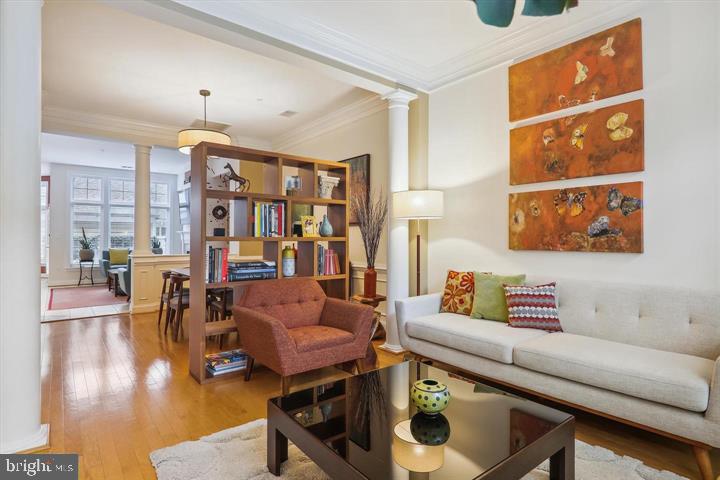 KING FARM BAILEYS COMMON - Residential Lease