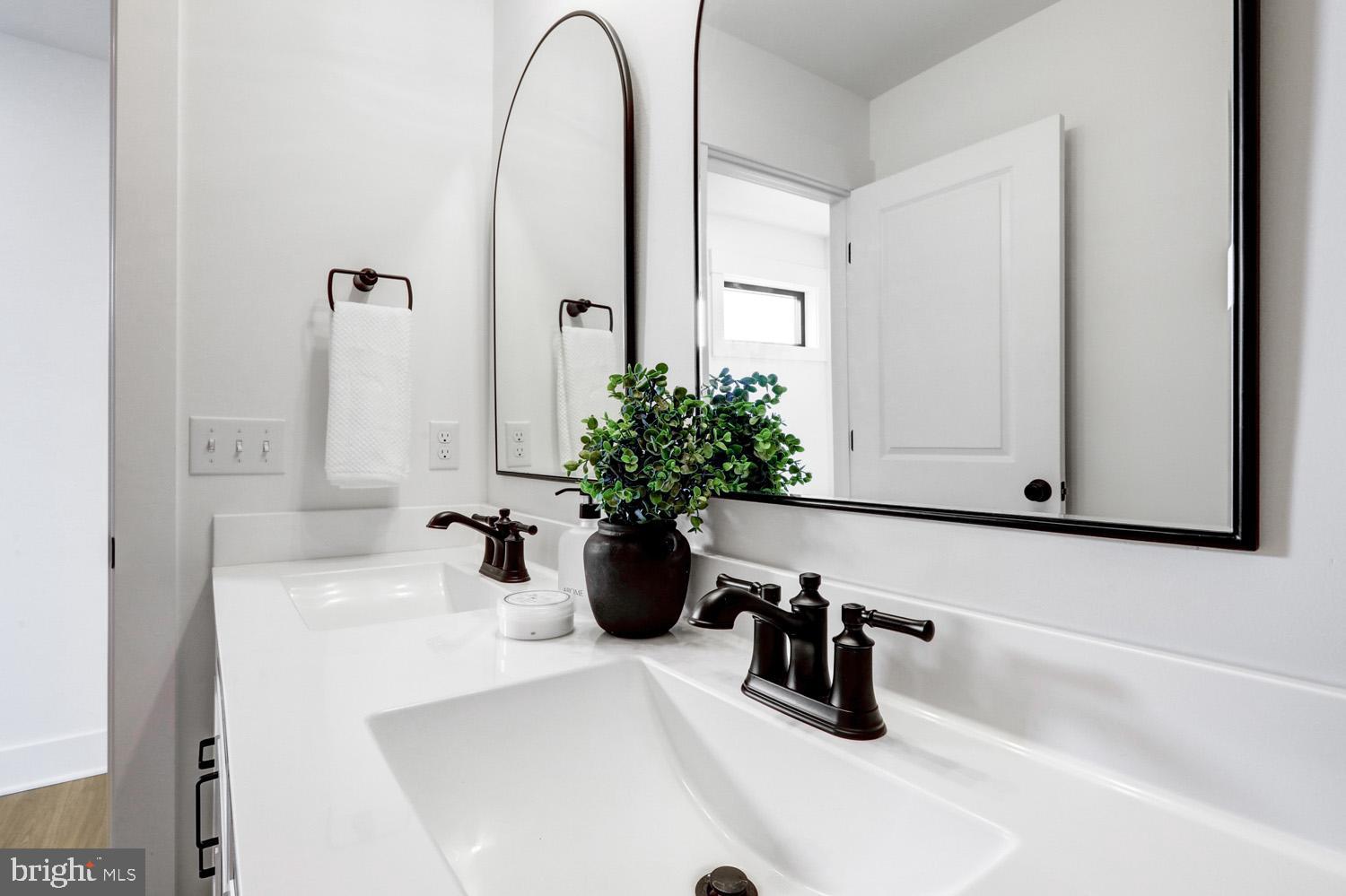 PARKSIDE AT LAMPETER - Residential