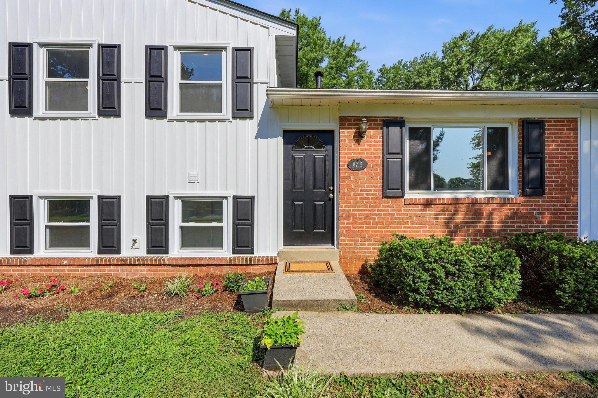 8215 VIRGINIA LANE