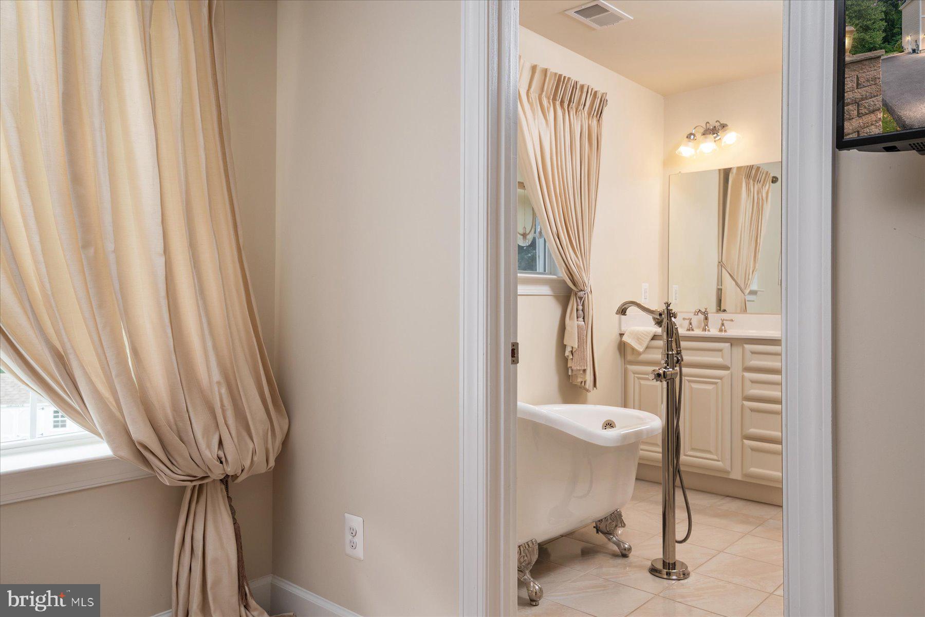 CYPRESS CREEK - Residential