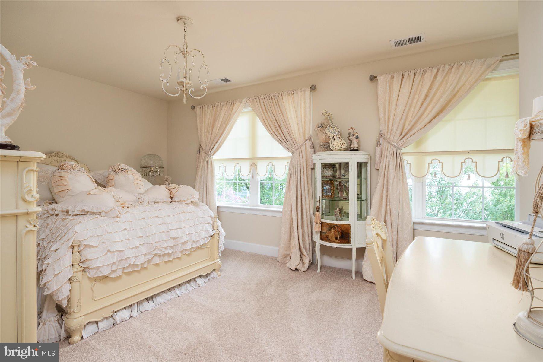 CYPRESS CREEK - Residential