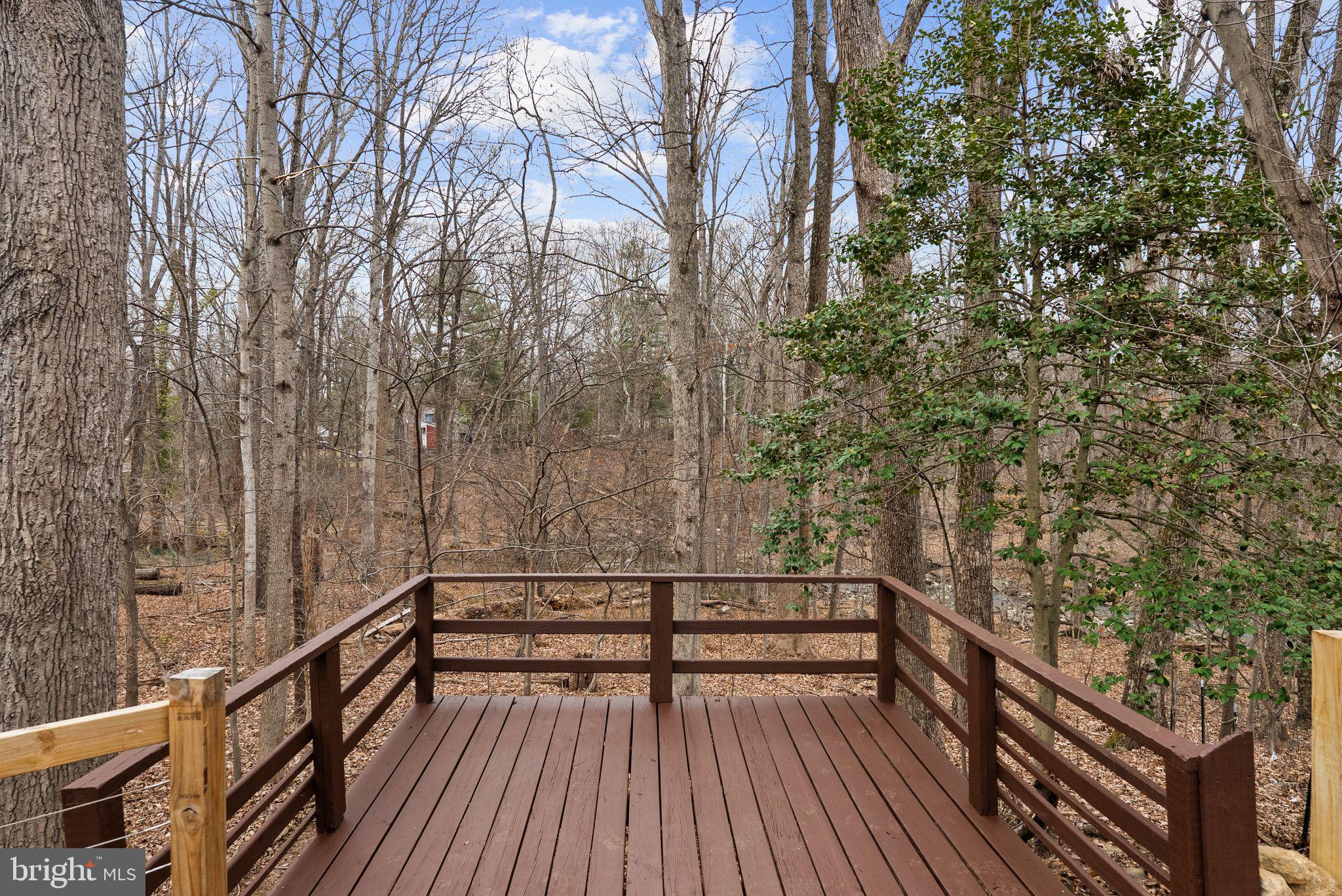 RAYMONDALE - Residential