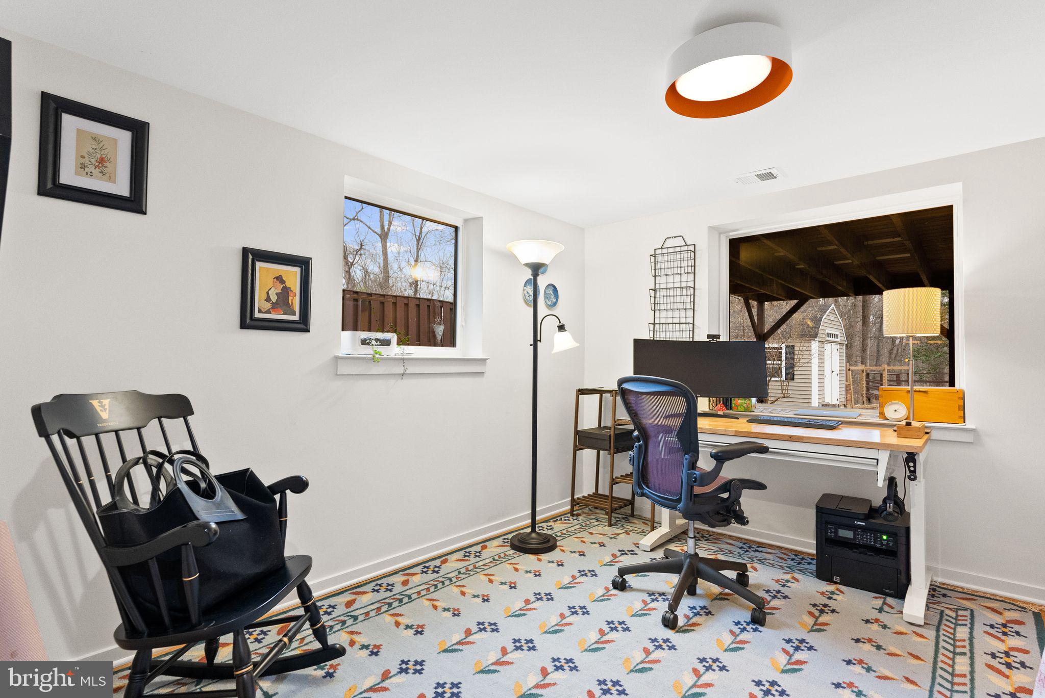 RAYMONDALE - Residential