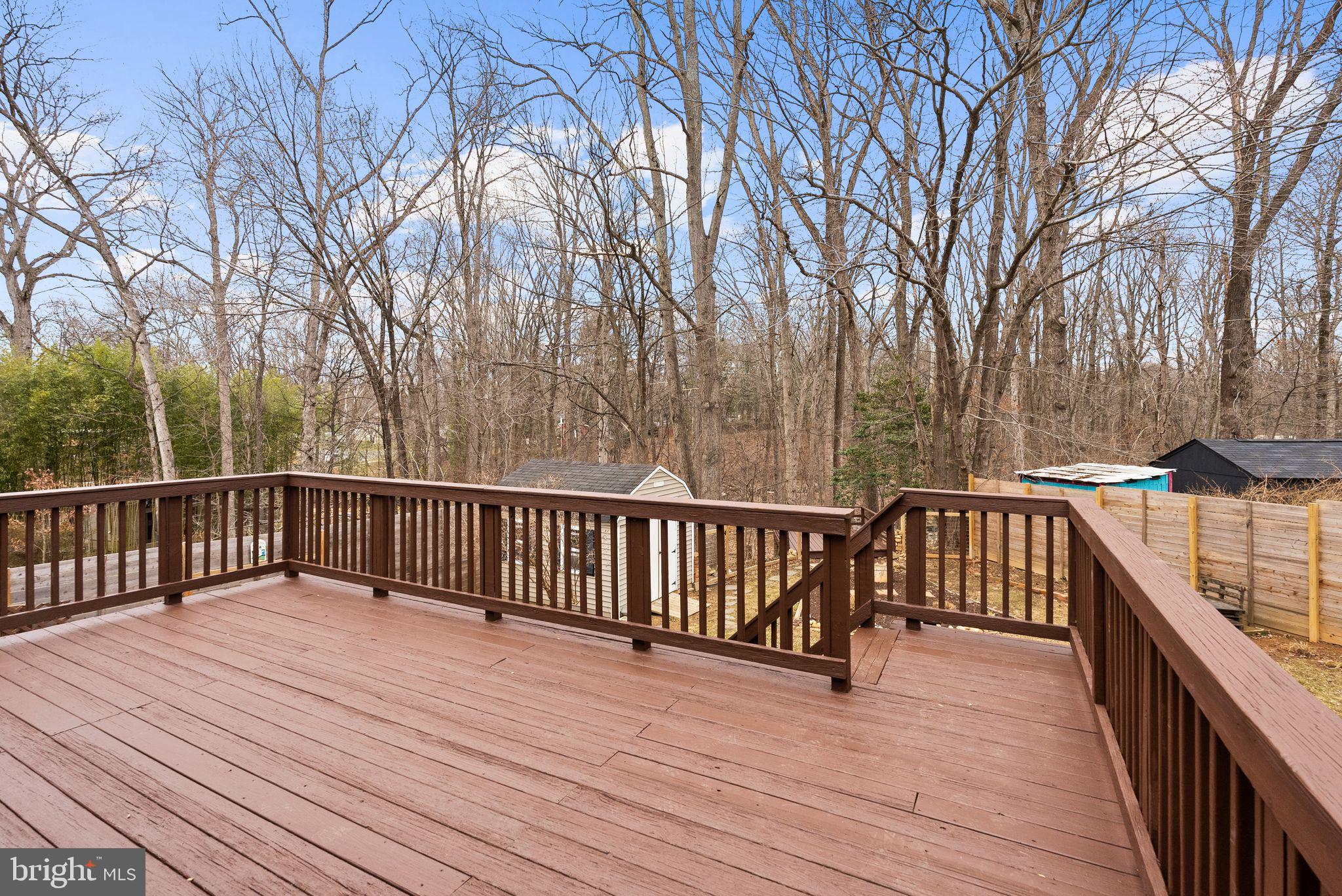 RAYMONDALE - Residential