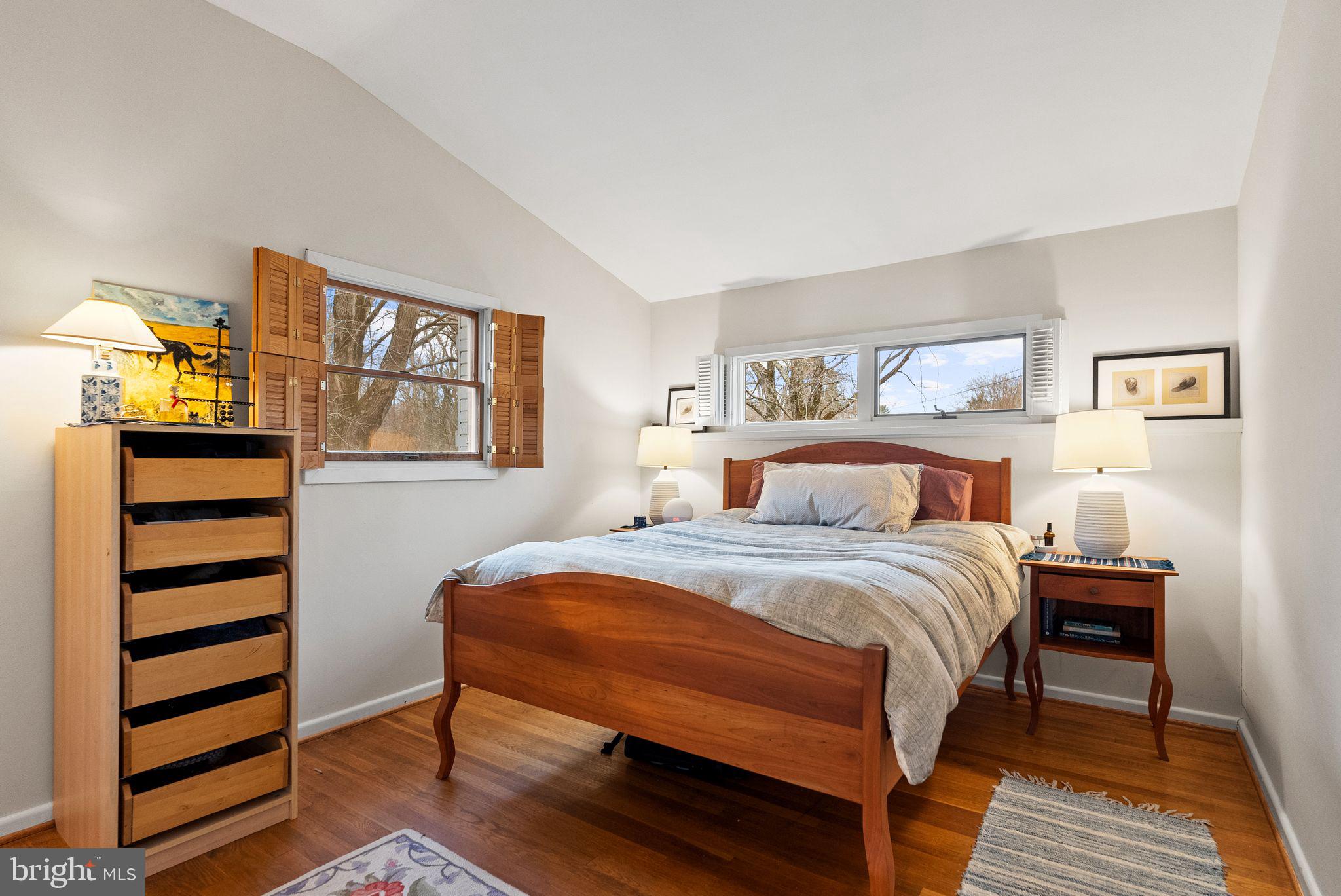 RAYMONDALE - Residential