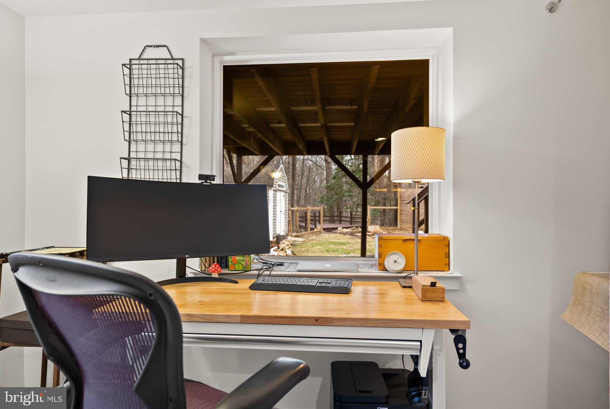 RAYMONDALE - Residential