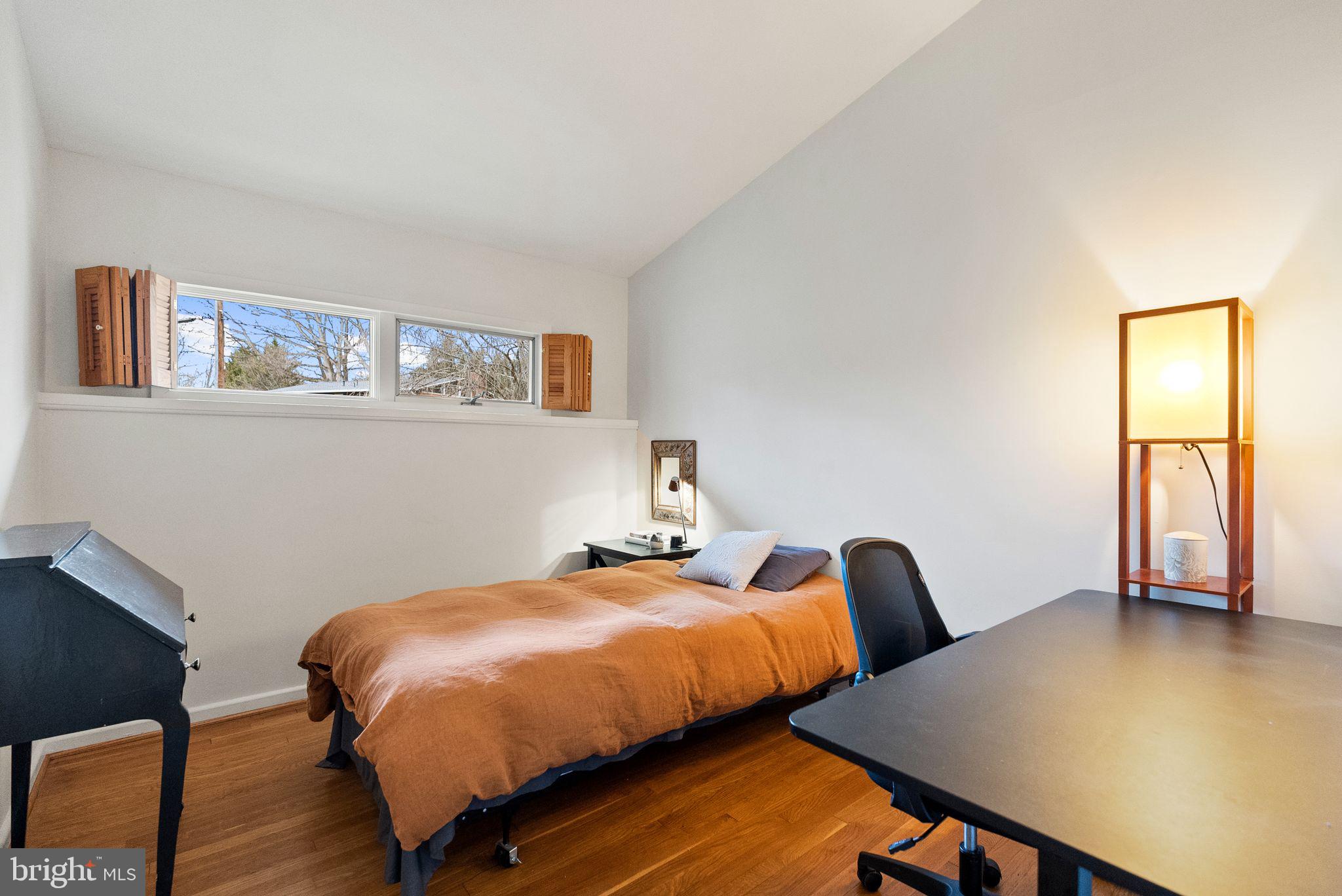 RAYMONDALE - Residential