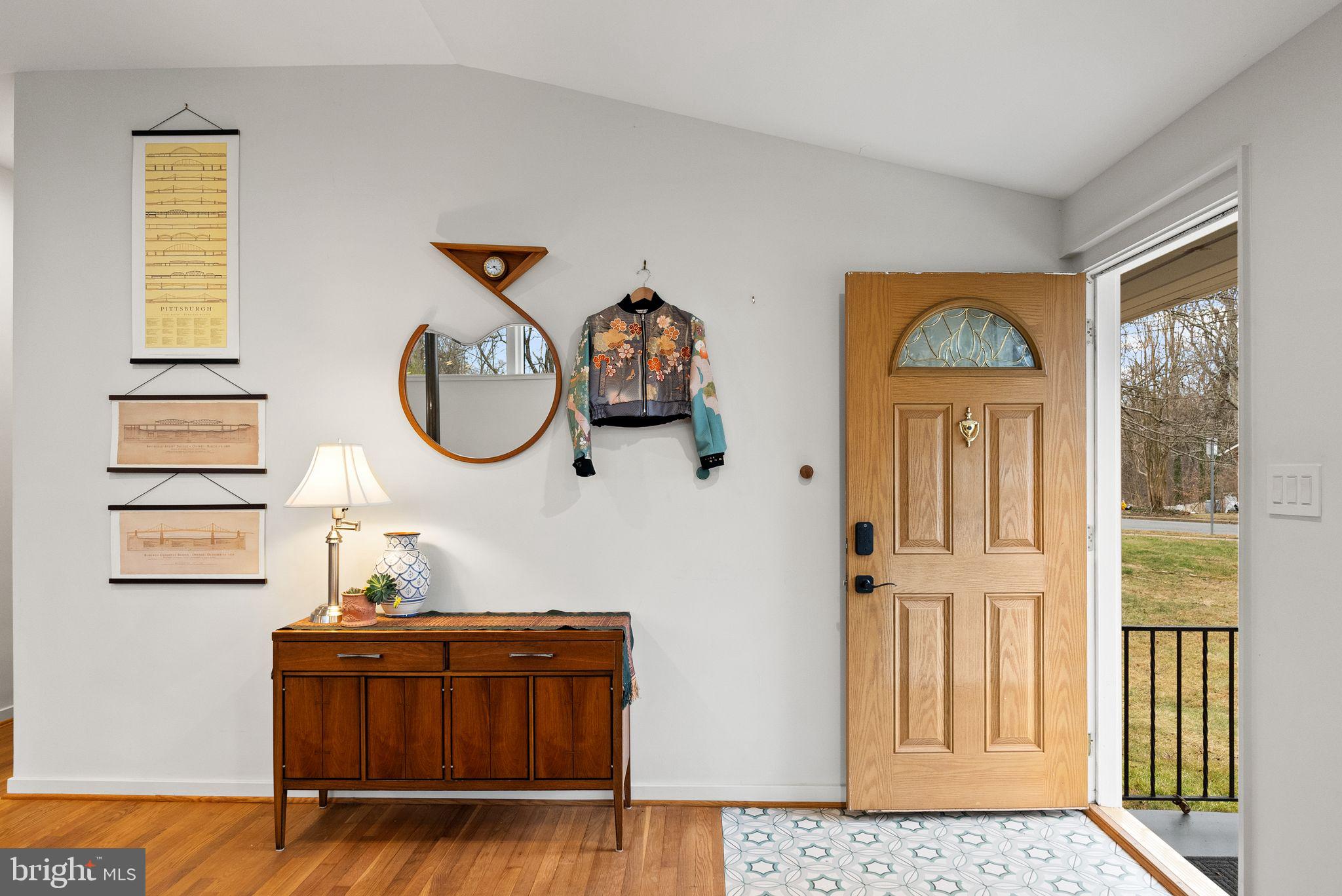 RAYMONDALE - Residential