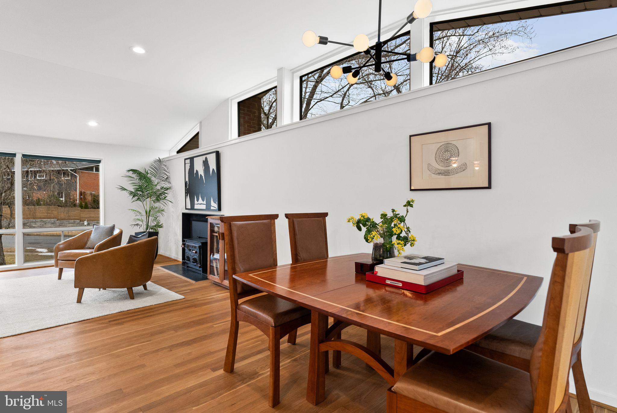 RAYMONDALE - Residential