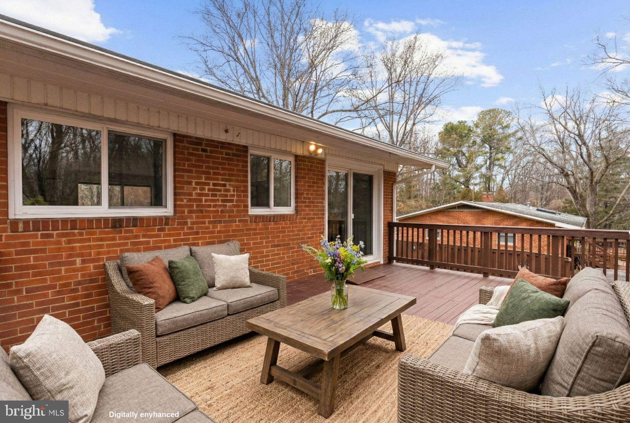 RAYMONDALE - Residential