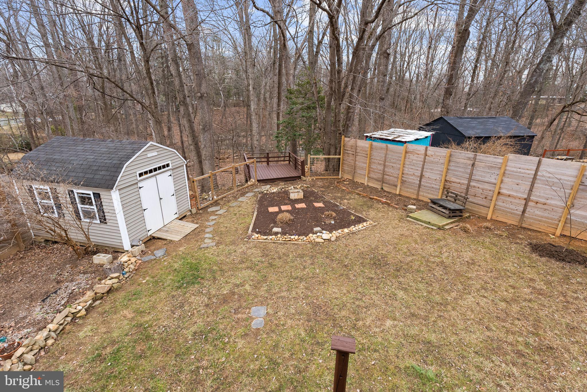 RAYMONDALE - Residential