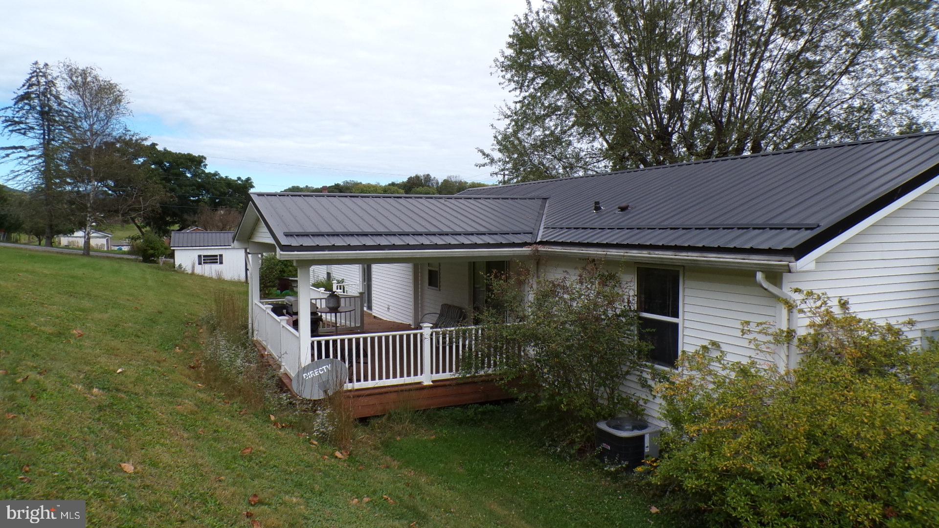 1951 HYNDMAN ROAD
