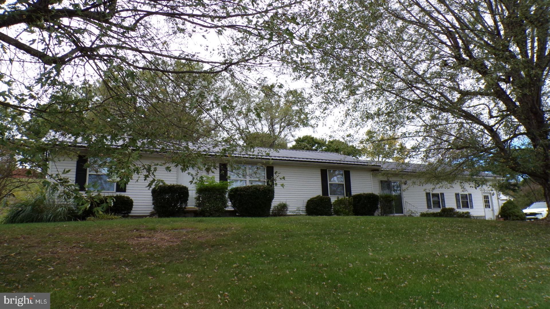 1951 HYNDMAN ROAD